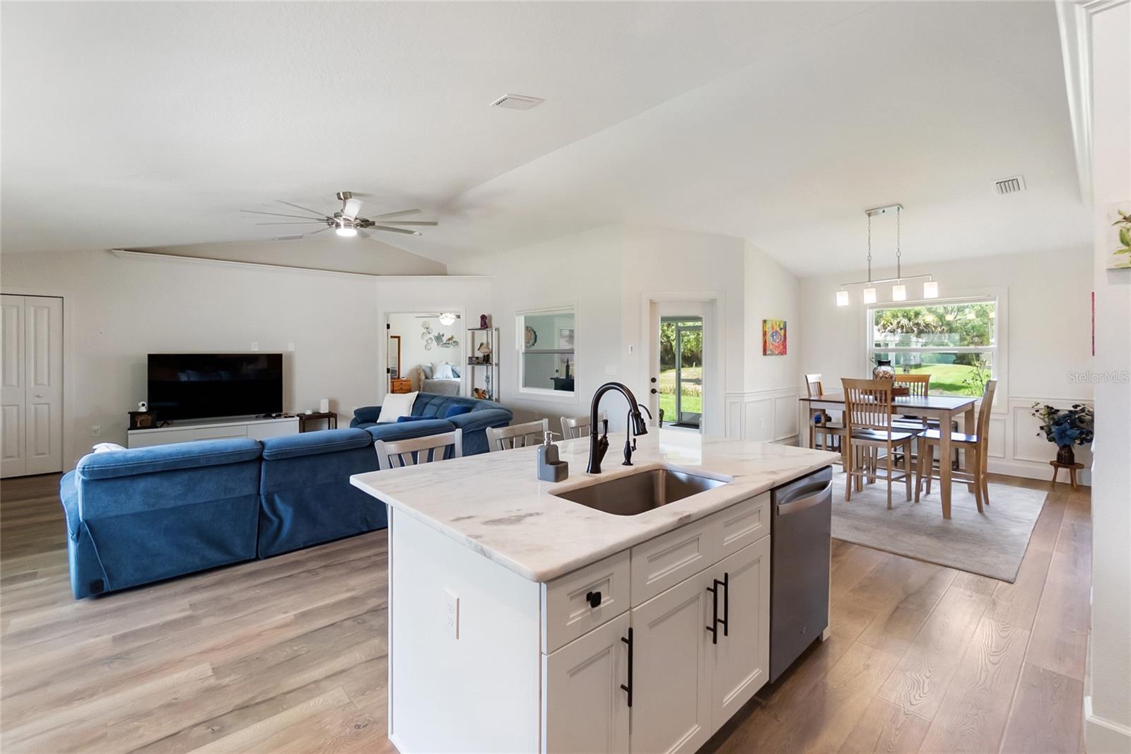 3397 ZORATOA AVE — photo 18