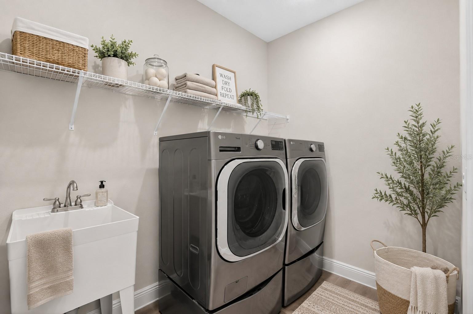 10009 SURREY ROSE DR — photo 27