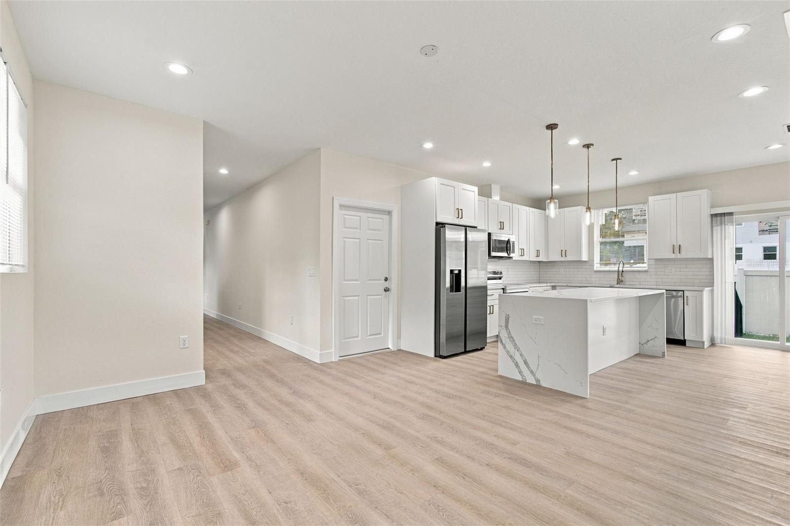 7315 MOUNT VERNON RD — photo 3