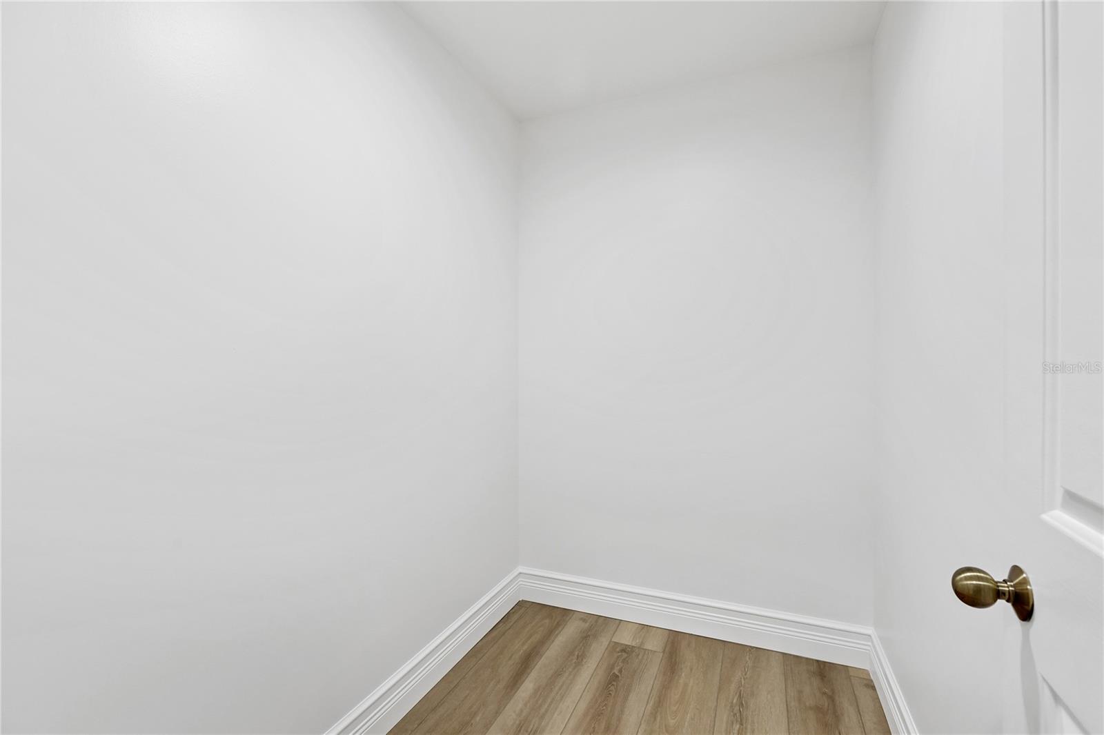 4908 TAYWATER DELL — photo 43