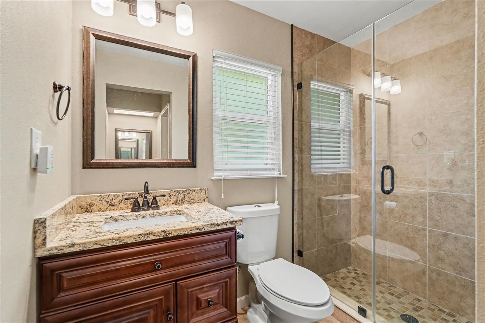 2627 SURREY DR — photo 28