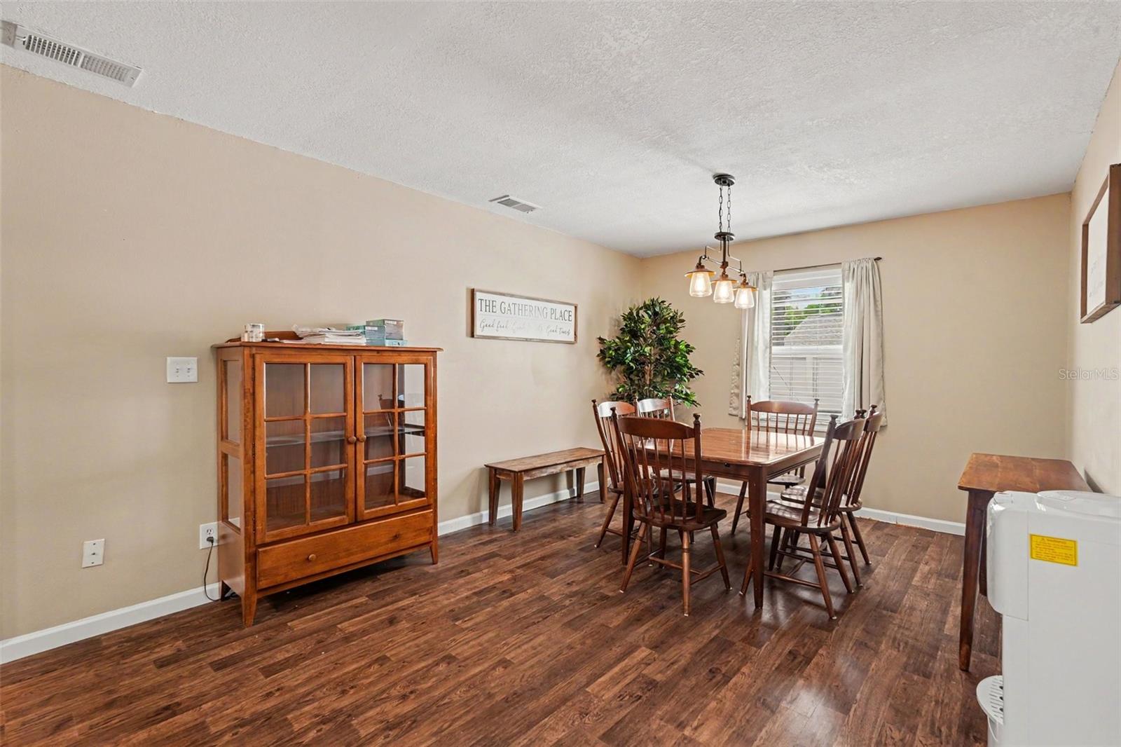 2627 SURREY DR — photo 19
