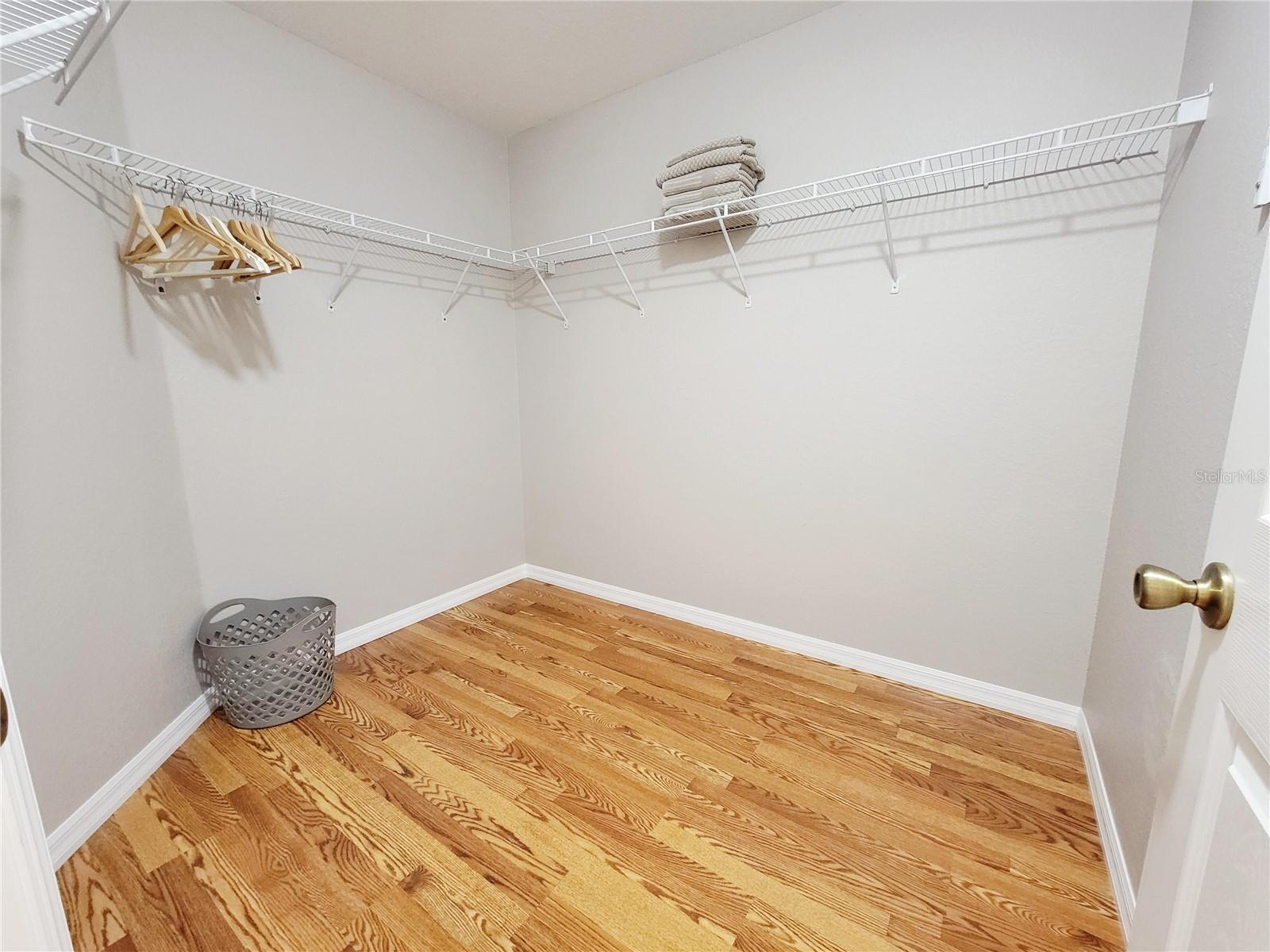 4394 GLORDANO AVE — photo 18