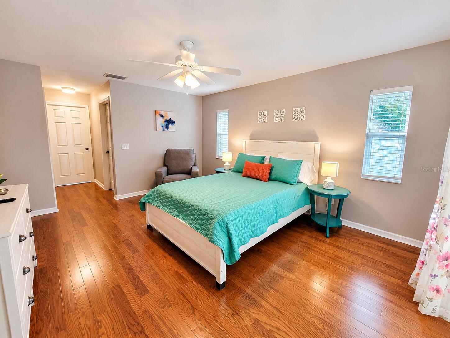 4394 GLORDANO AVE — photo 17