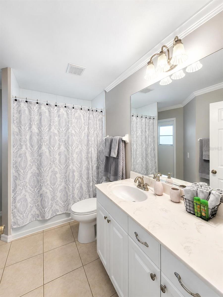 4394 GLORDANO AVE — photo 19