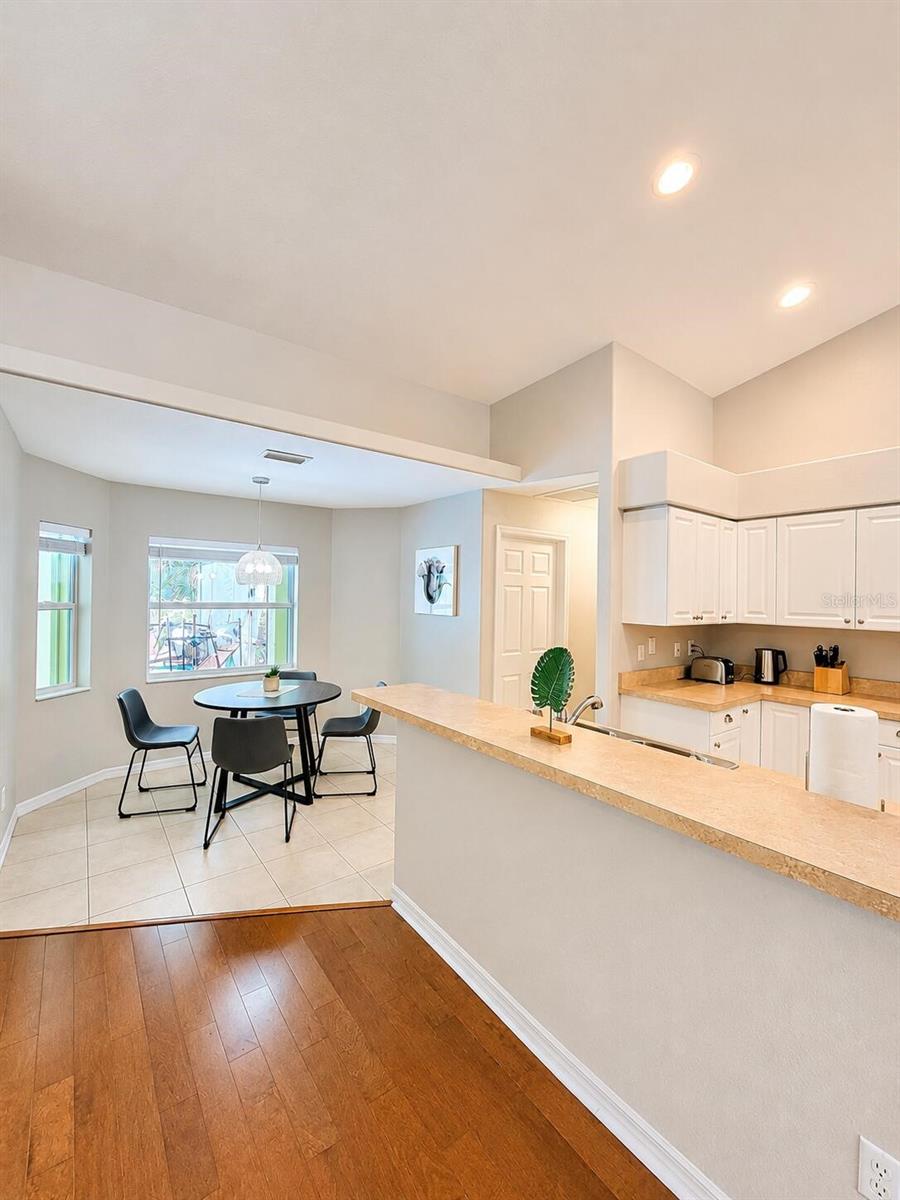 4394 GLORDANO AVE — photo 7