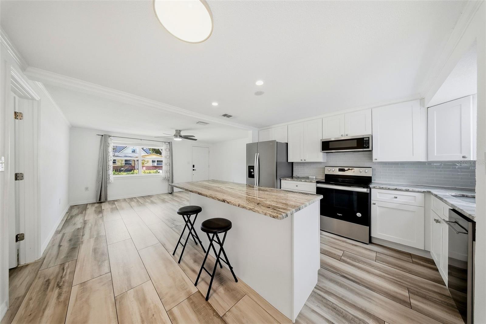 1565 CONNECTICUT AVE NE — photo 9
