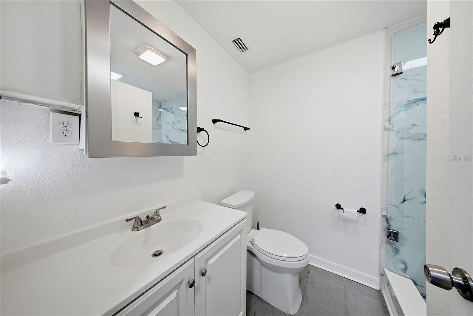 1565 CONNECTICUT AVE NE — photo 23