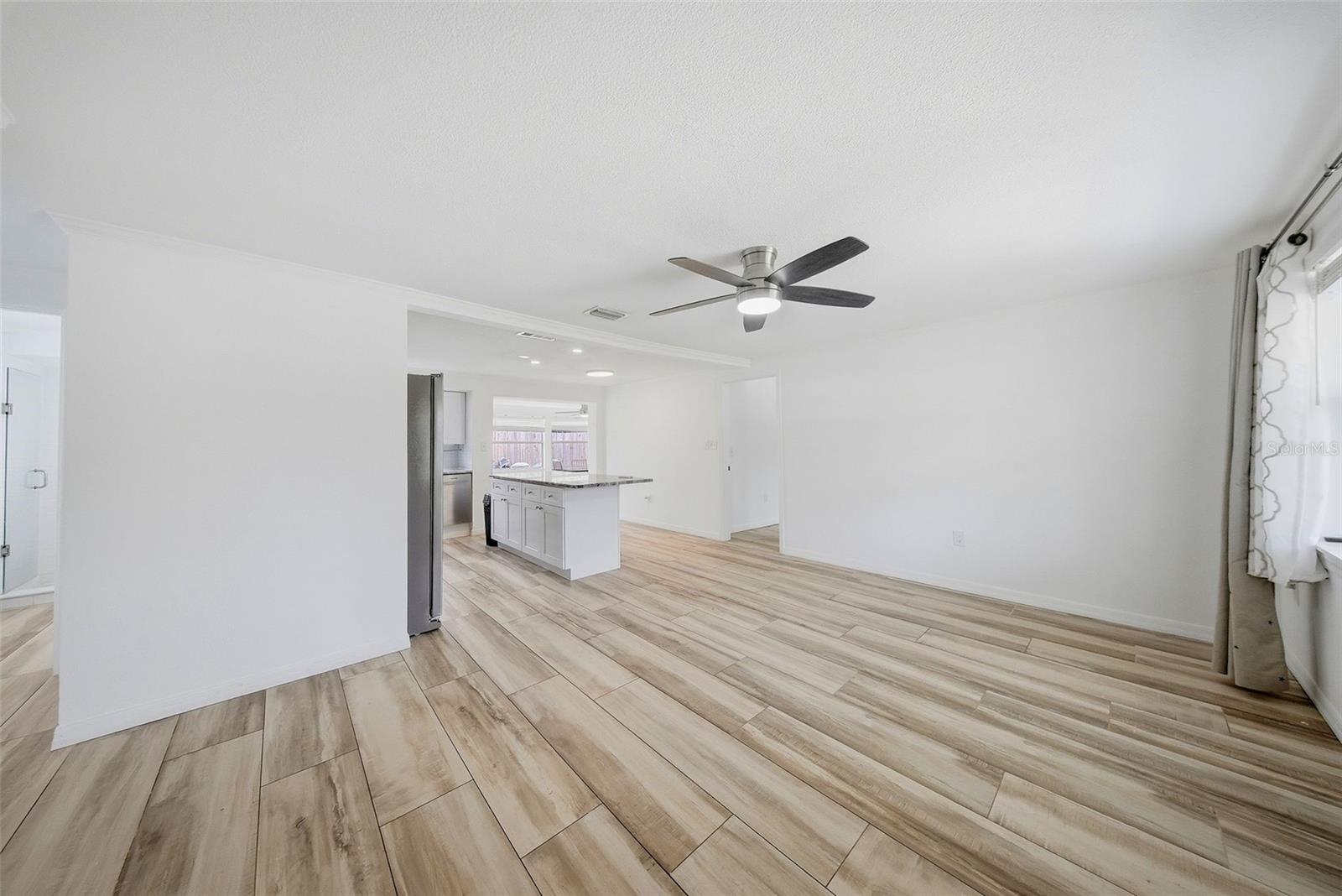 1565 CONNECTICUT AVE NE — photo 7