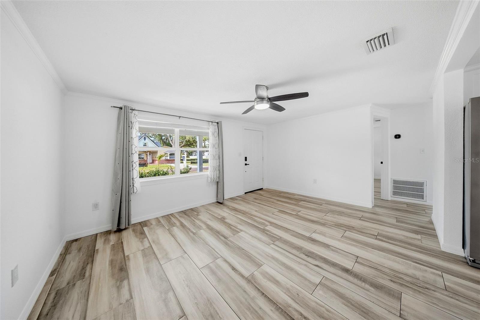 1565 CONNECTICUT AVE NE — photo 4