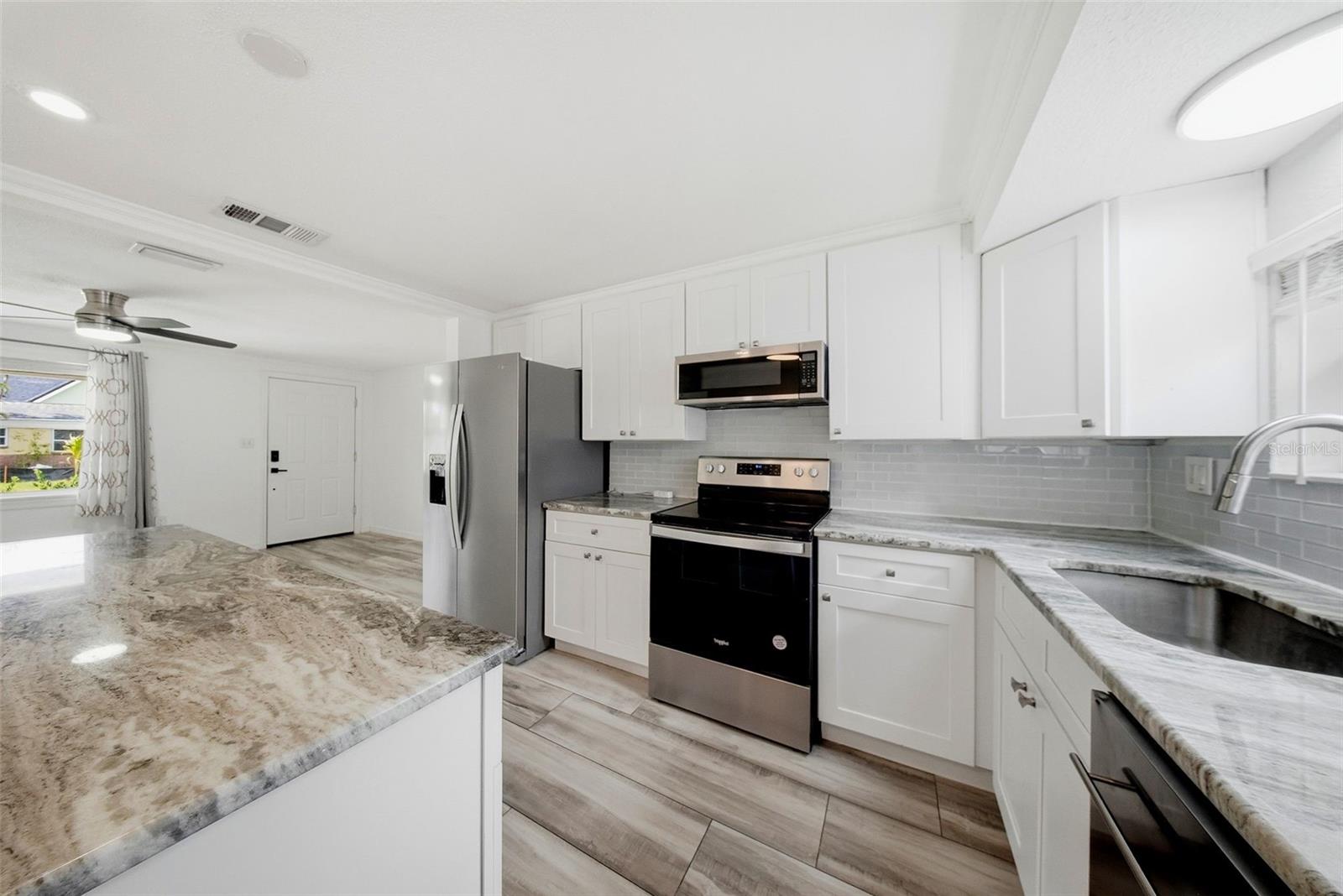 1565 CONNECTICUT AVE NE — photo 14