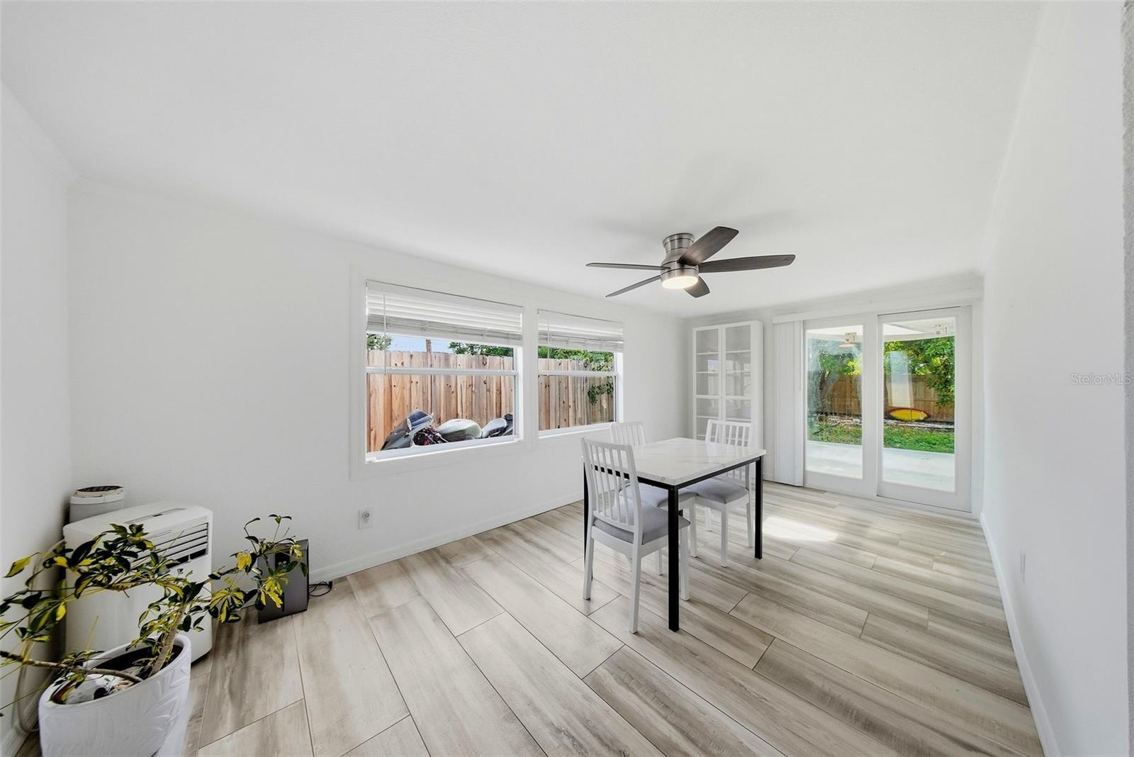1565 CONNECTICUT AVE NE — photo 15