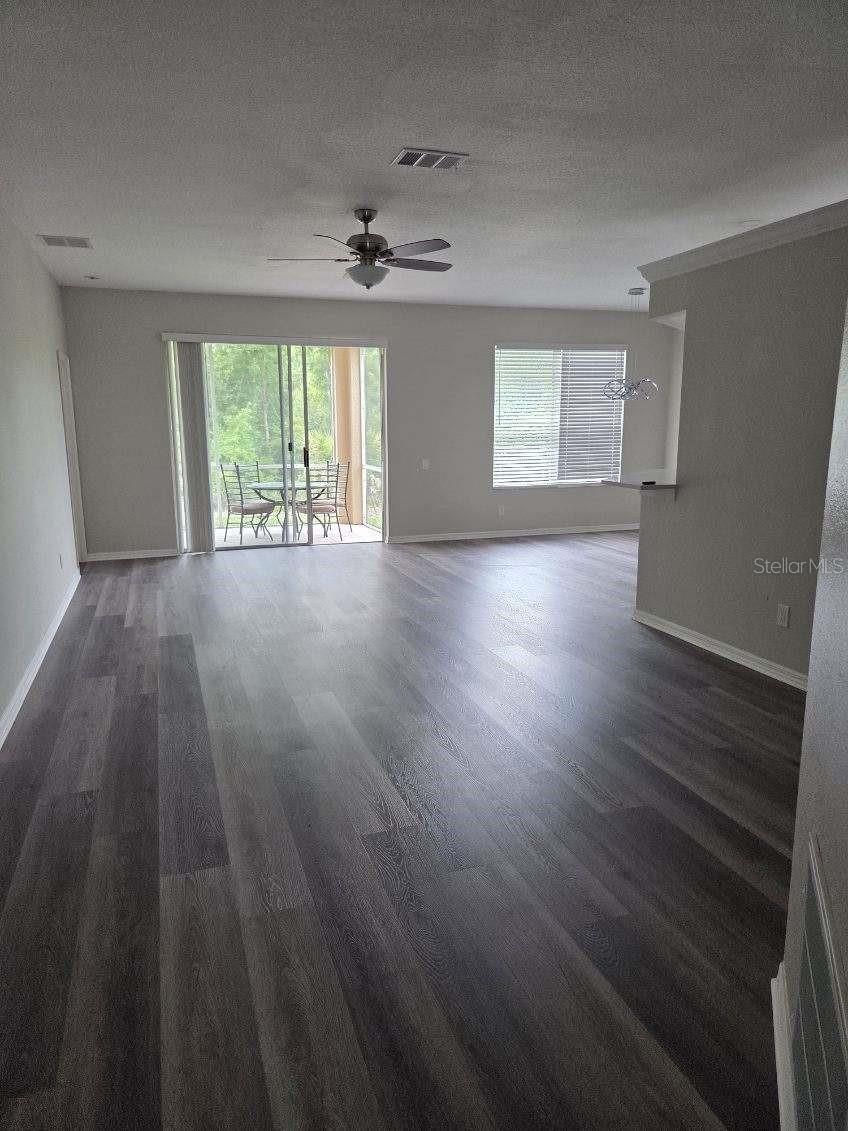 9321 HUNTINGTON PKWY — photo 4