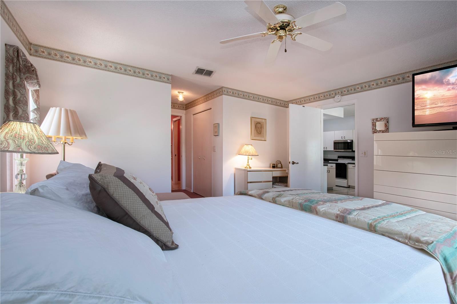 2042 PRESTANCIA LN — photo 43