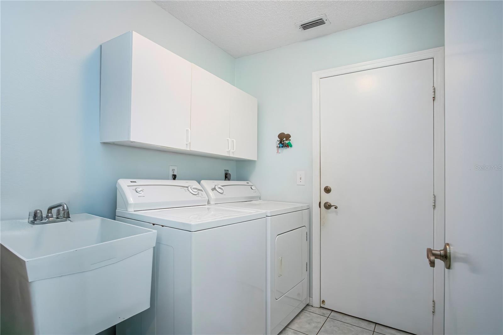 2042 PRESTANCIA LN — photo 41
