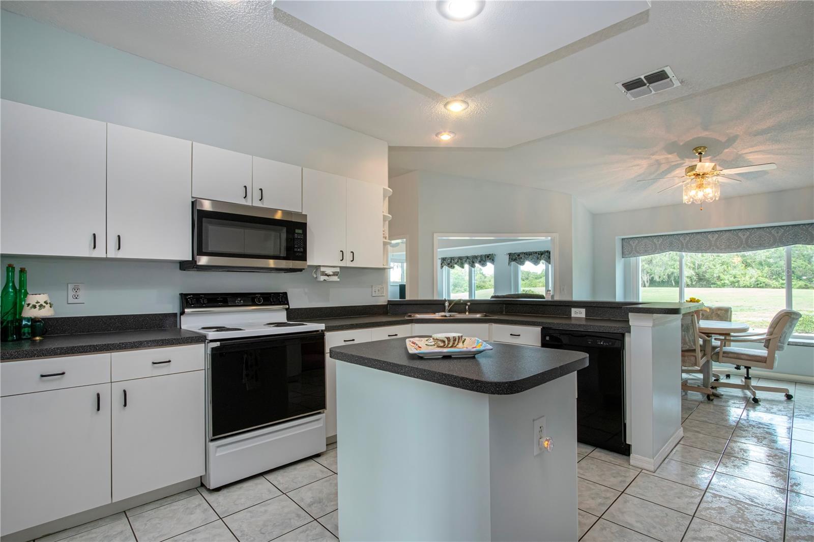 2042 PRESTANCIA LN — photo 32