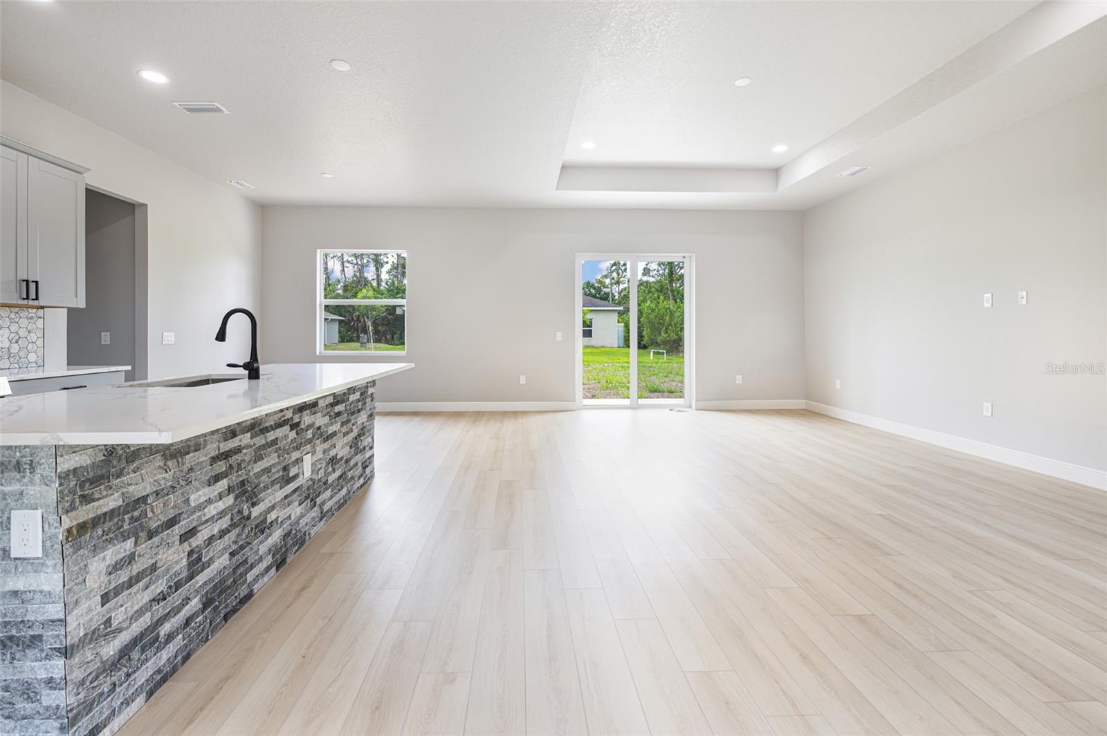 2635 SNUG ST — photo 2