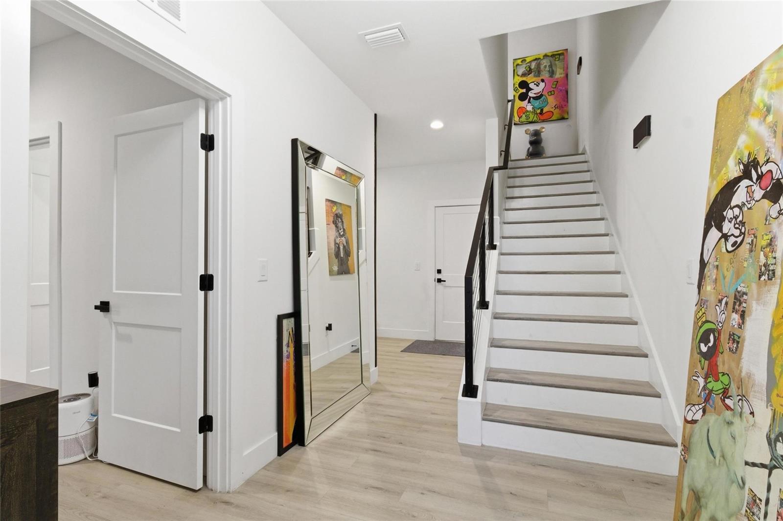 215 W COLUMBUS DR #2 — photo 7