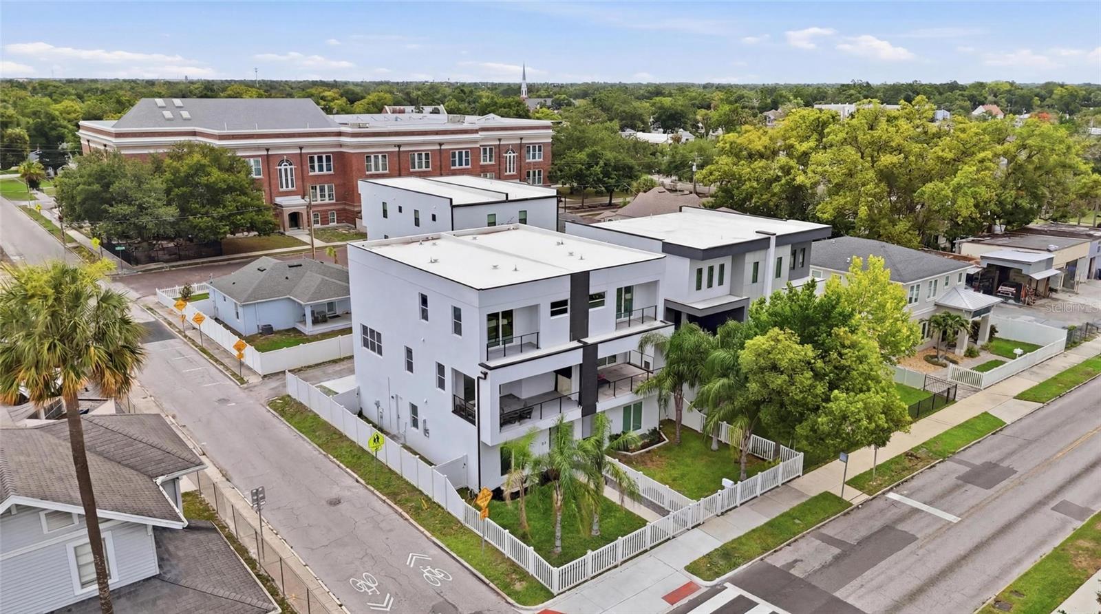 215 W COLUMBUS DR #2 — photo 3