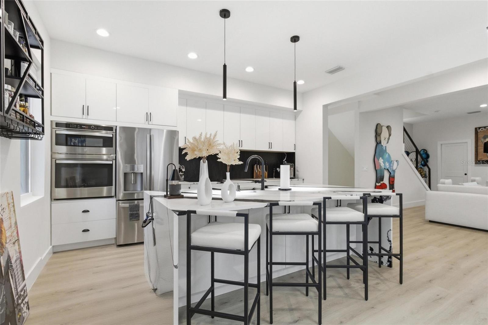 215 W COLUMBUS DR #2 — photo 15