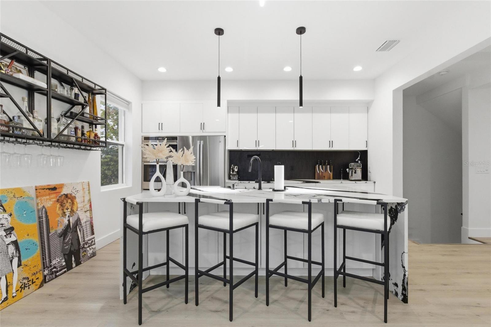 215 W COLUMBUS DR #2 — photo 14