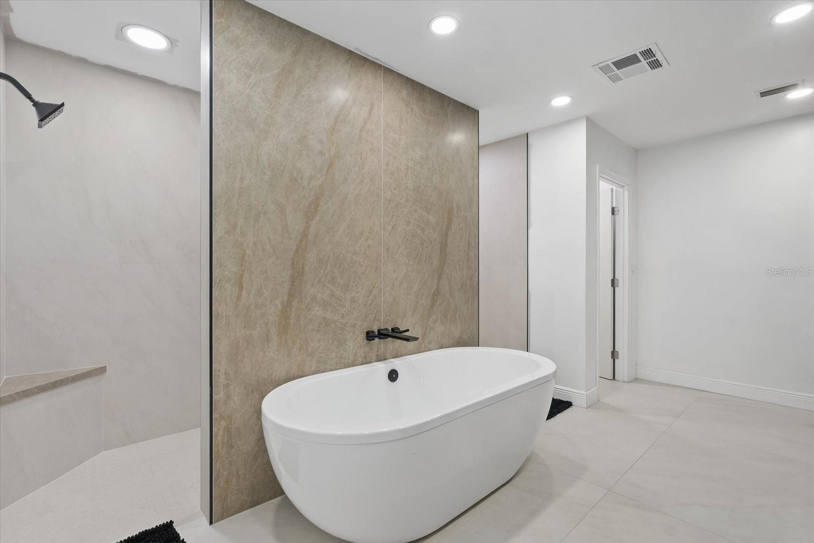 3518 BERGER RD — photo 33