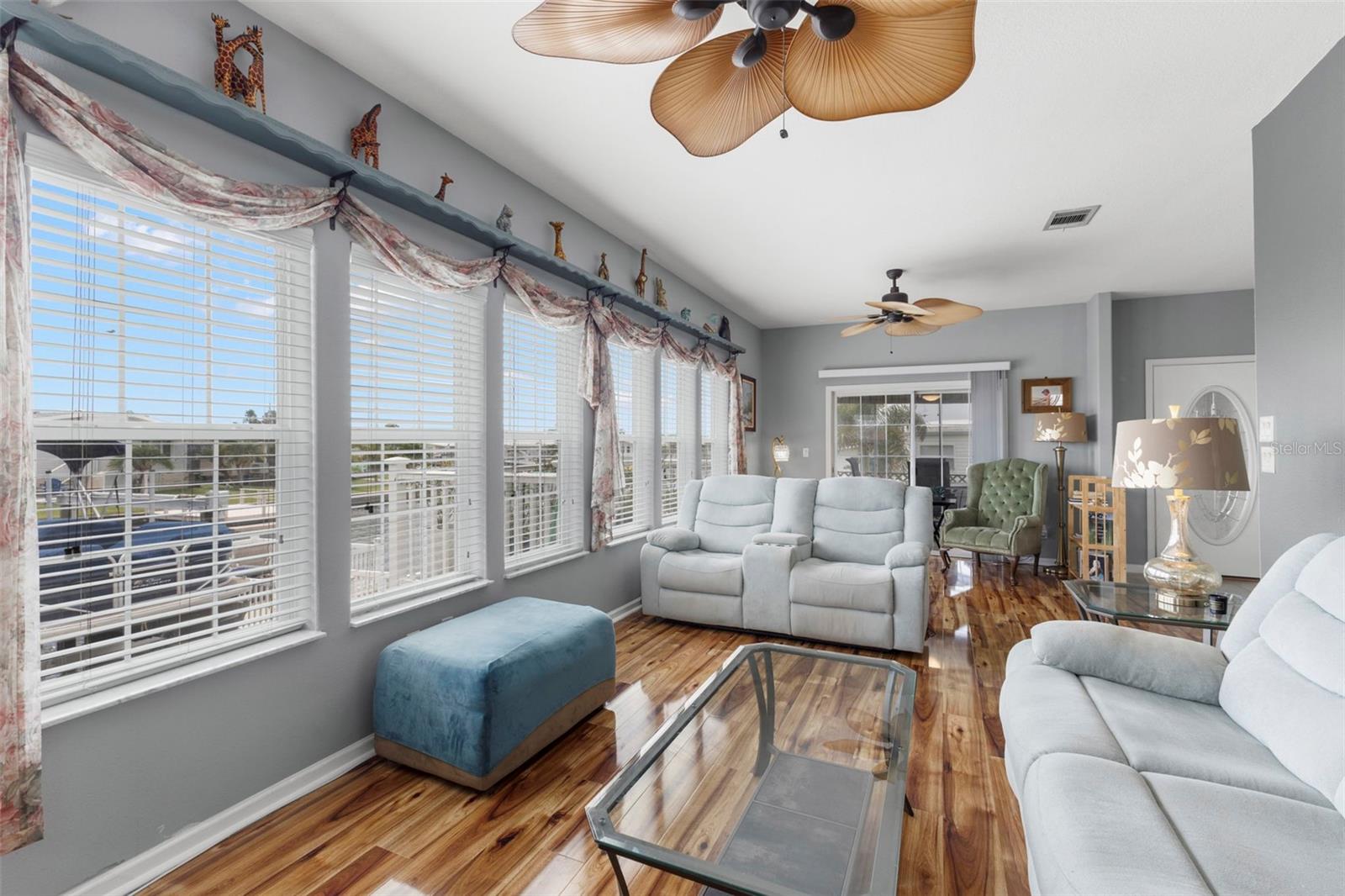 124 AMERICANA CT NE #214 — photo 11