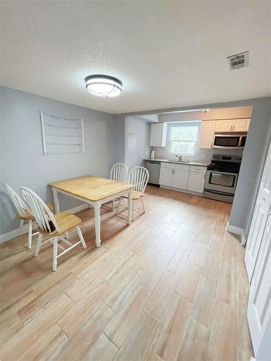 14402 REUTER STRASSE CIR #223 — photo 5