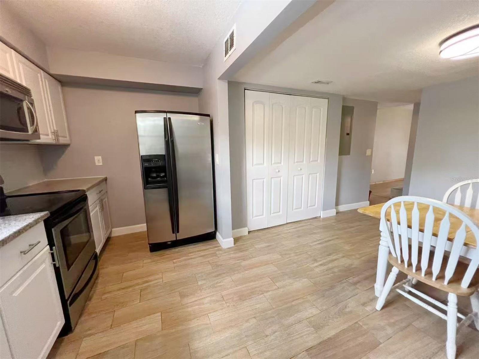 14402 REUTER STRASSE CIR #223 — photo 3