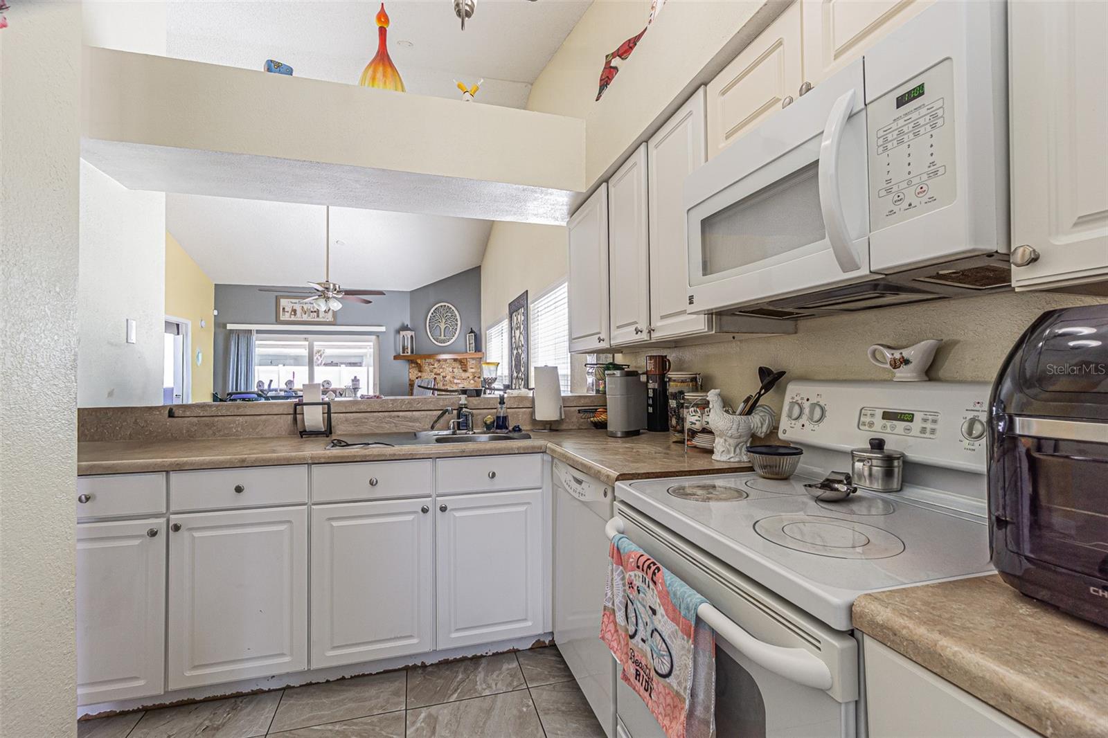 7601 LIMEBURY CT — photo 3