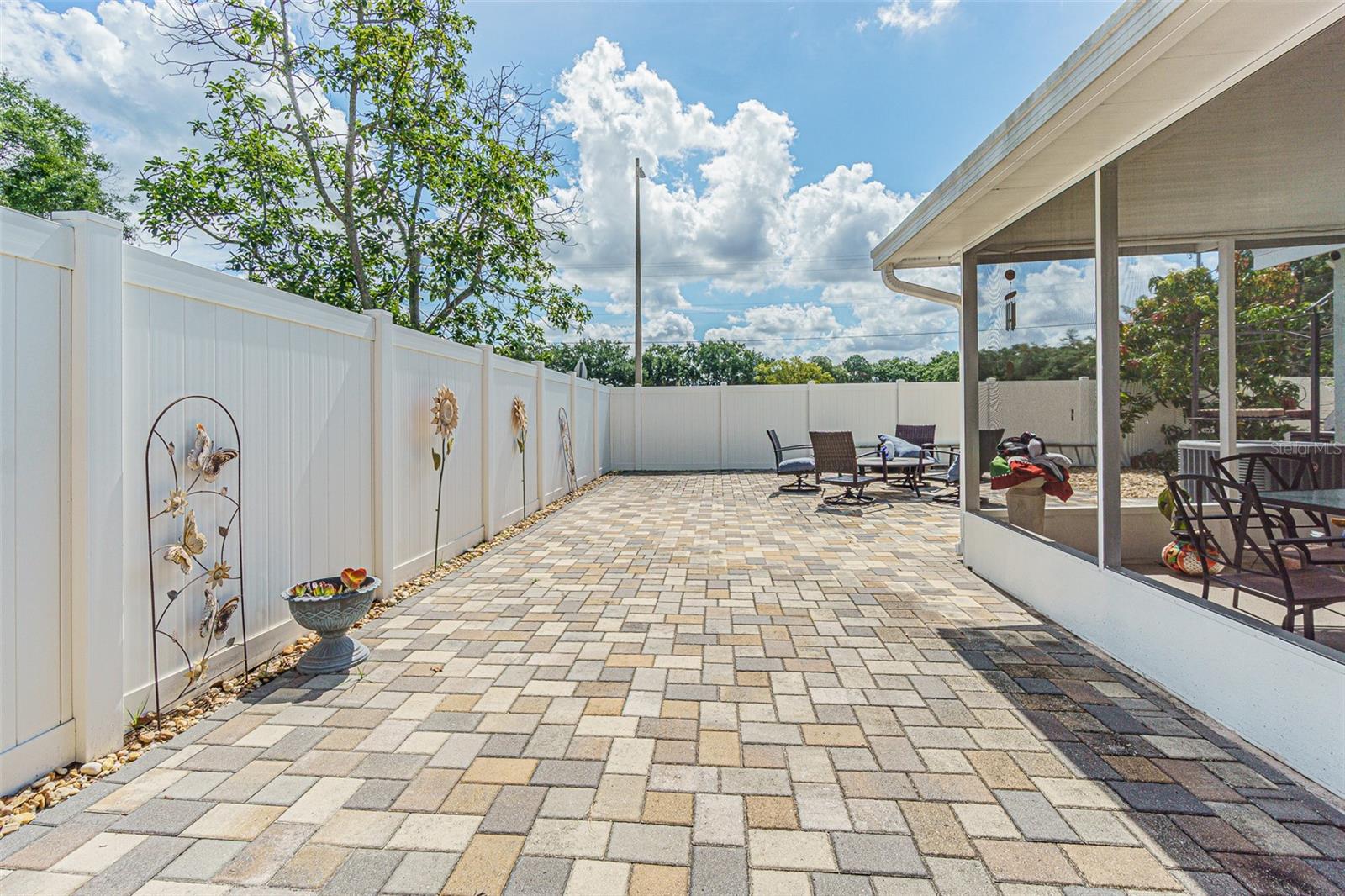 7601 LIMEBURY CT — photo 13