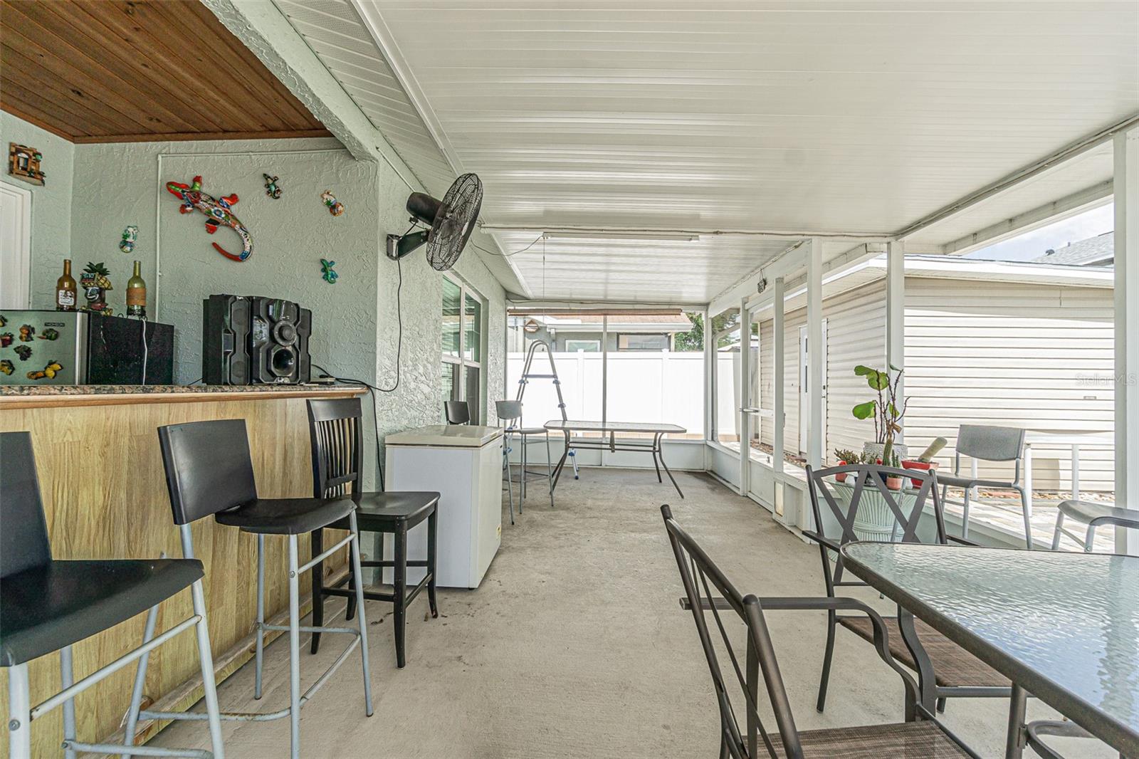 7601 LIMEBURY CT — photo 18