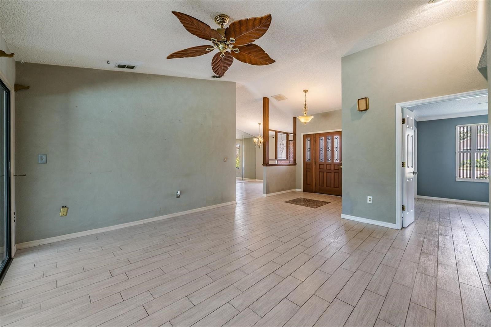3817 NICHOLAS CIR — photo 22