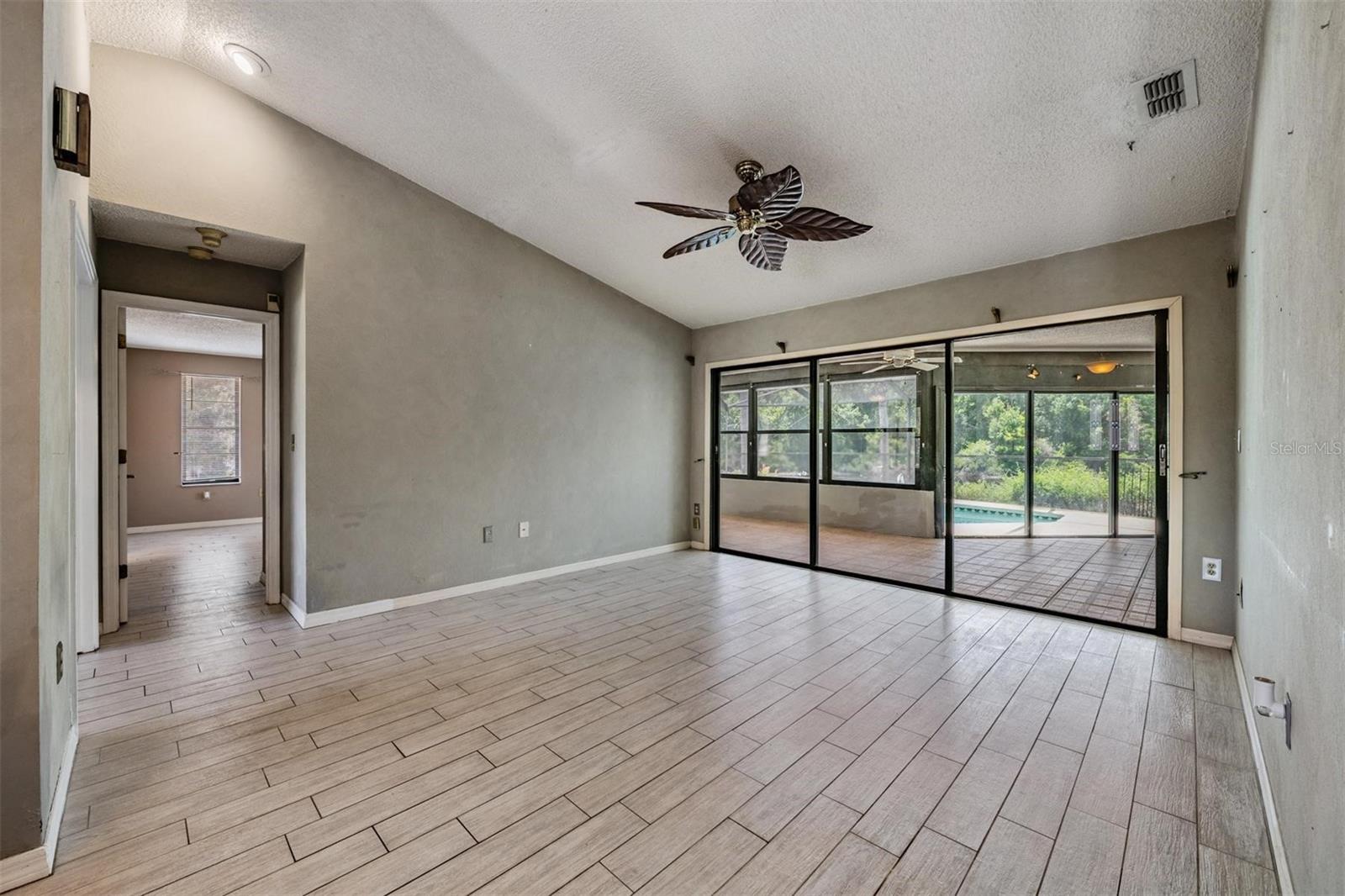 3817 NICHOLAS CIR — photo 23