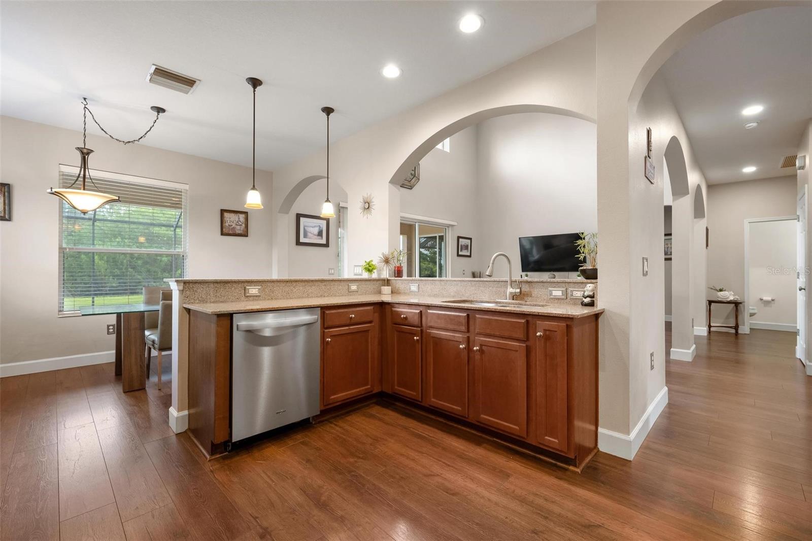 1762 BOTTLEBRUSH WAY — photo 11