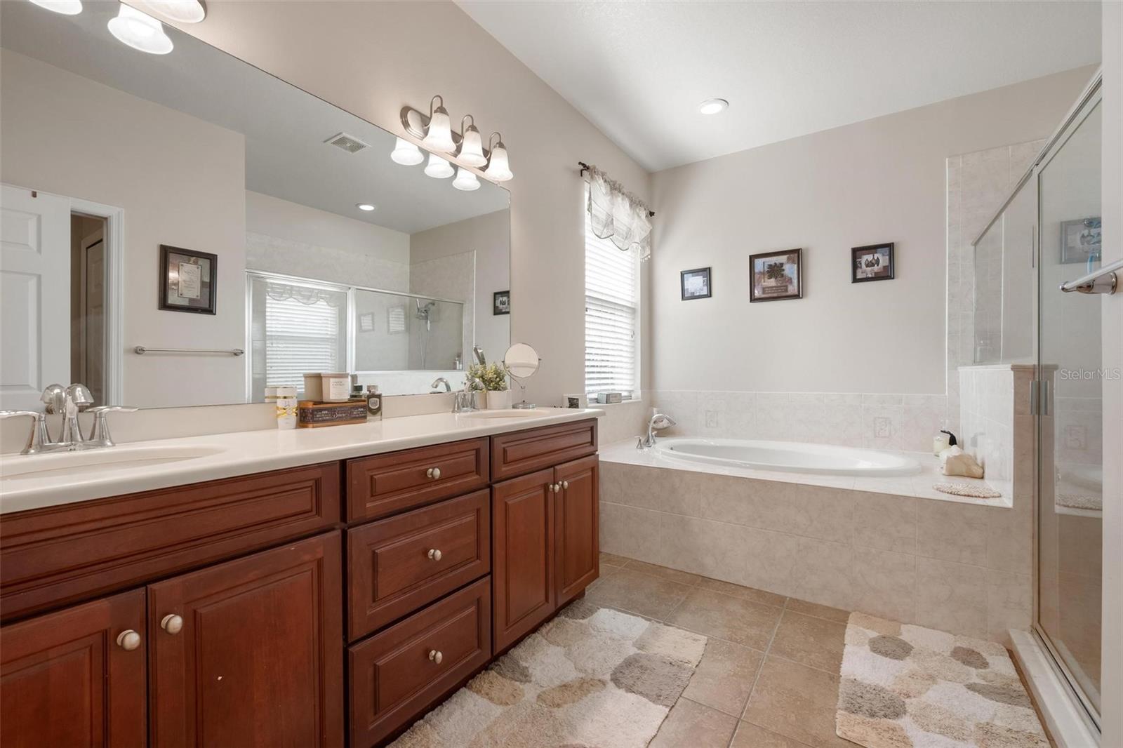 1762 BOTTLEBRUSH WAY — photo 14