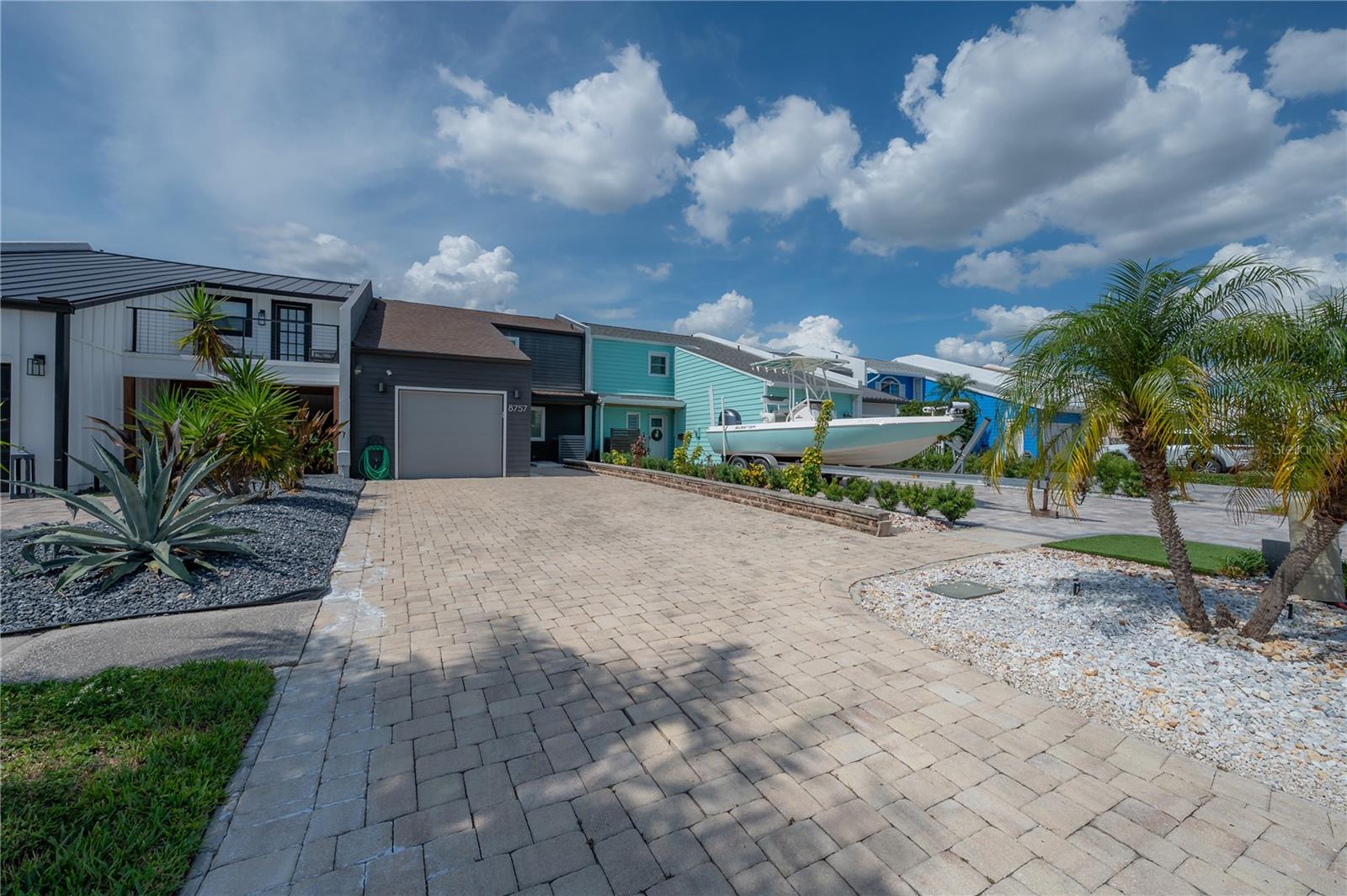 8757 BAY POINTE DR — photo 59