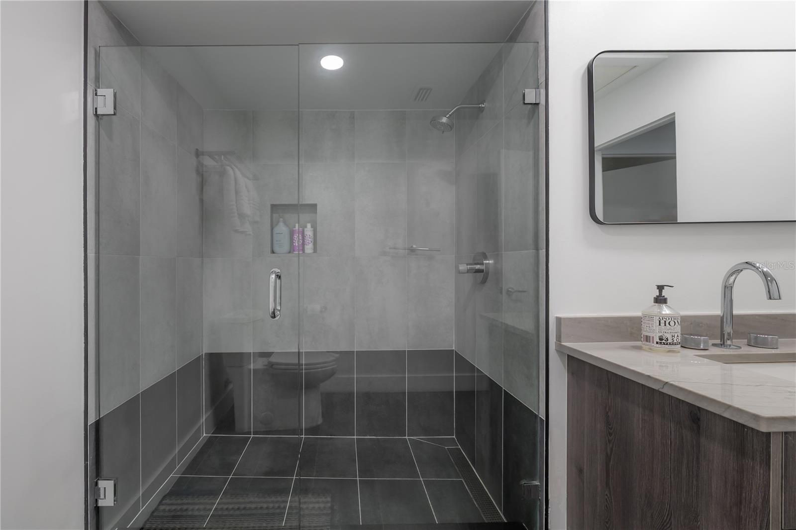 8757 BAY POINTE DR — photo 26