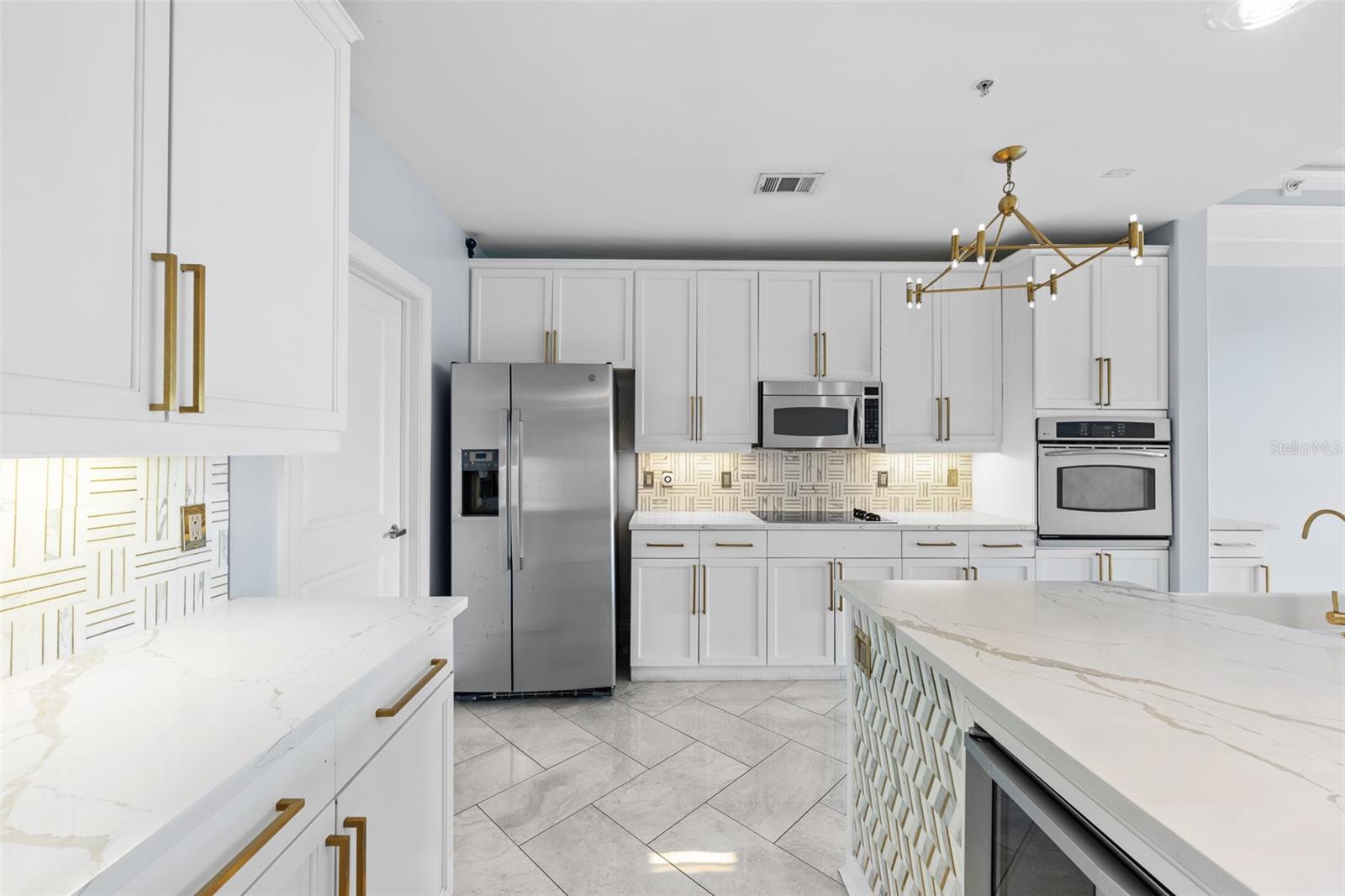 509 W BAY ST #305 — photo 8