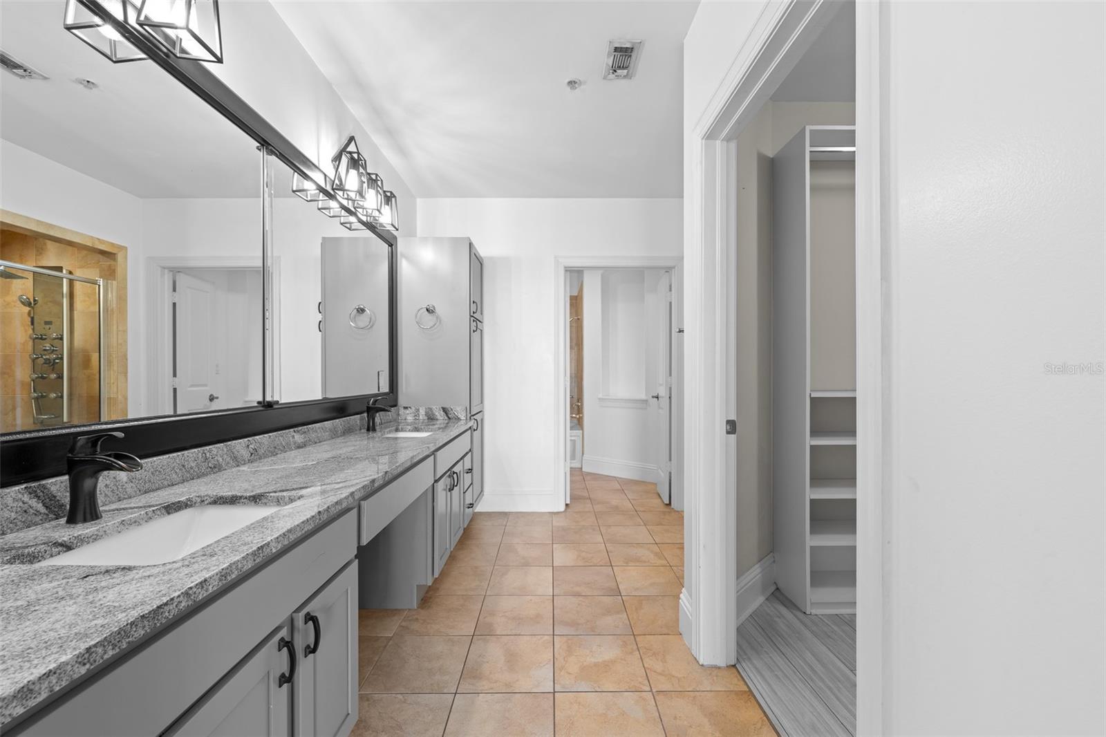 509 W BAY ST #305 — photo 33