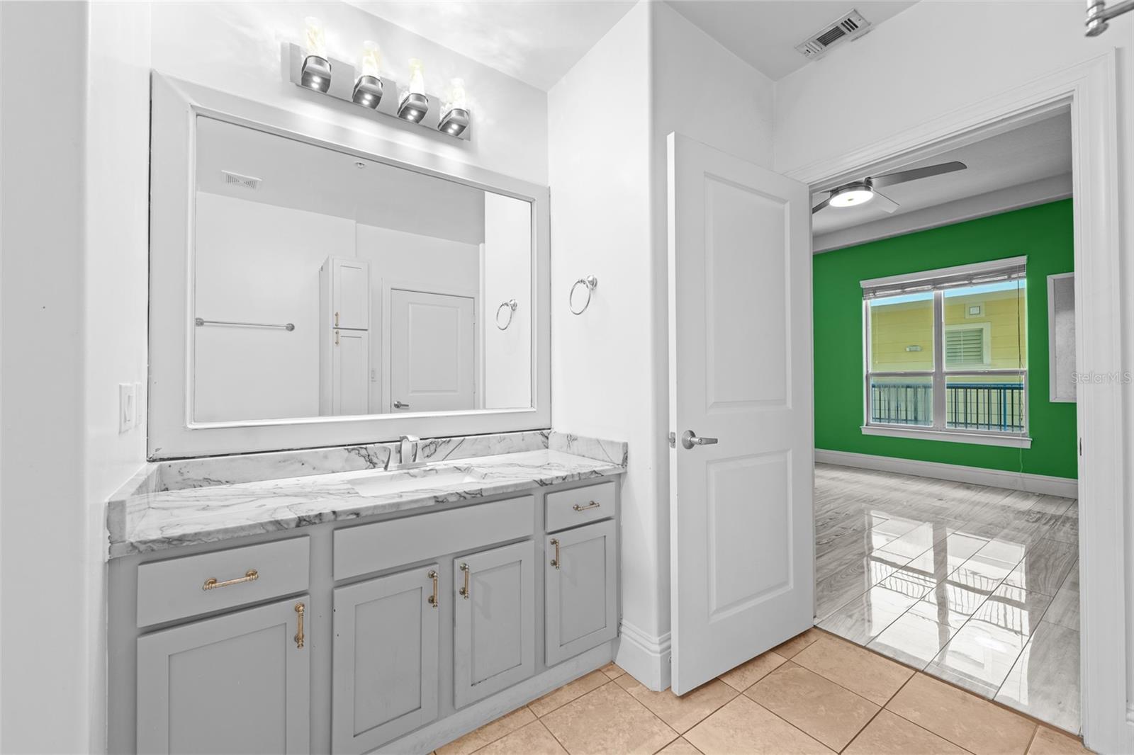 509 W BAY ST #305 — photo 43