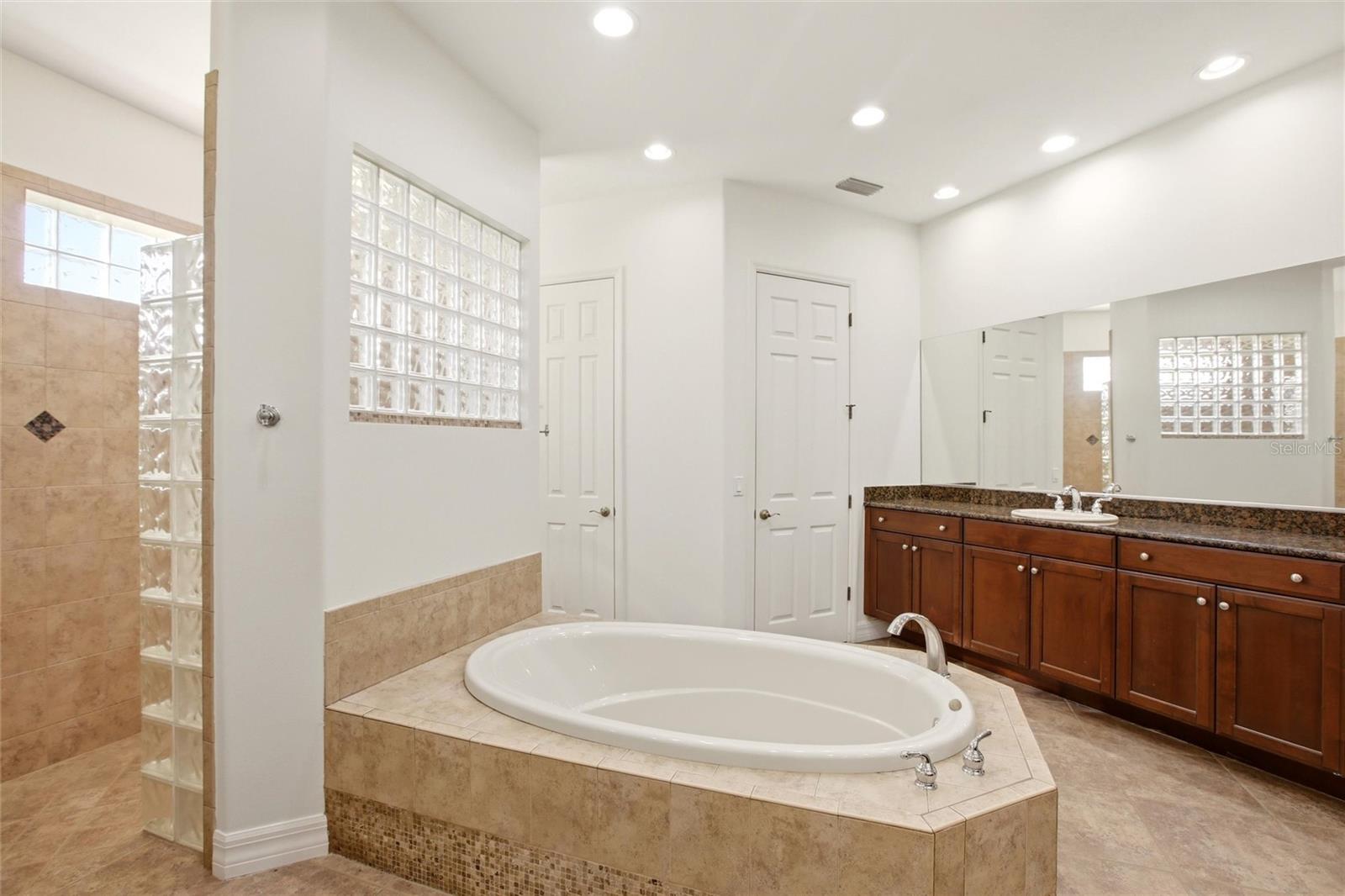 8417 LONE EAGLE WAY — photo 28