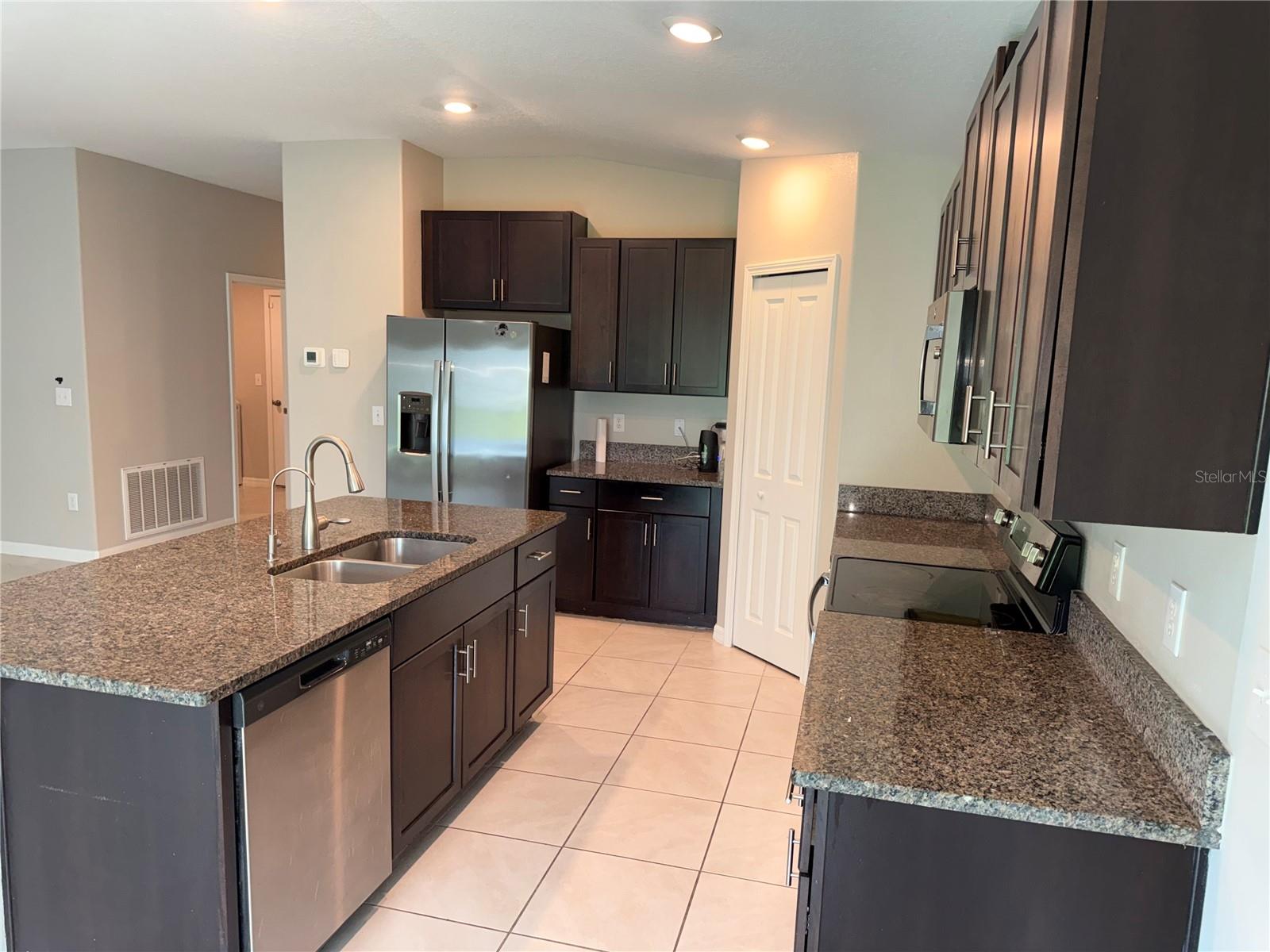 13204 GREAT PLAINS DR — photo 8
