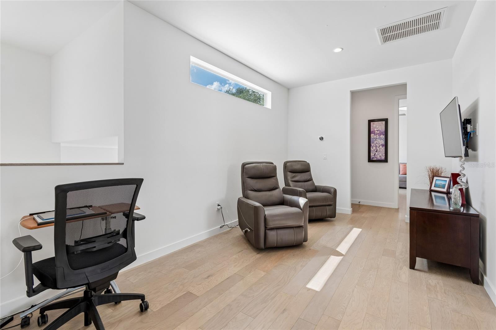 1314 W 1/2 LEMON ST — photo 38