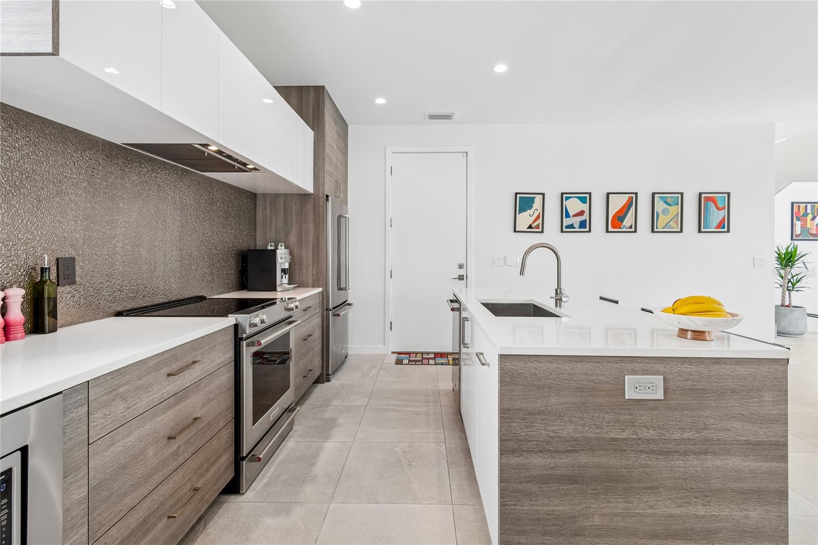 1314 W 1/2 LEMON ST — photo 28