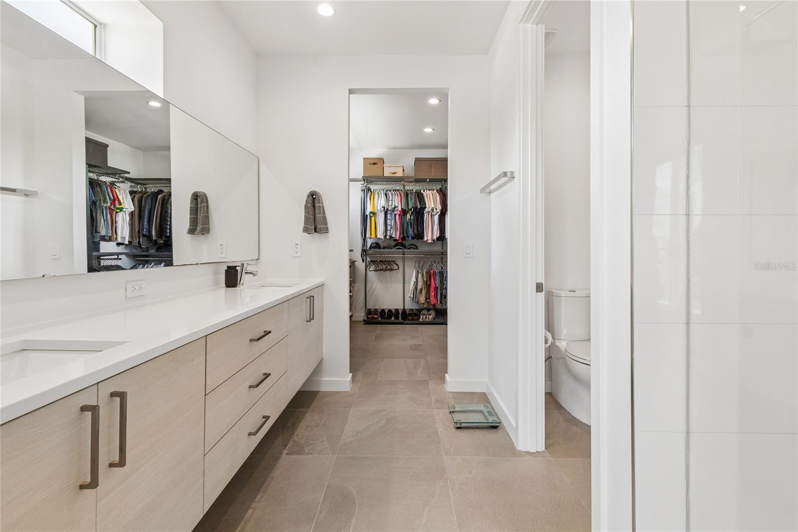 1314 W 1/2 LEMON ST — photo 41