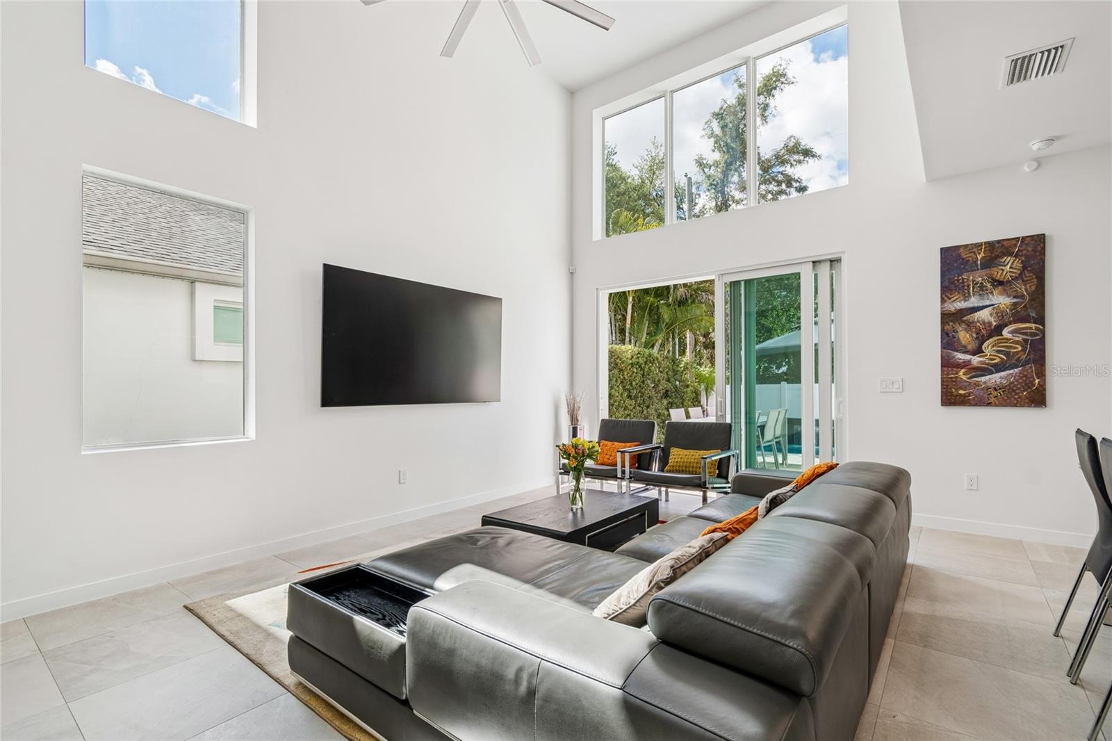 1314 W 1/2 LEMON ST — photo 24