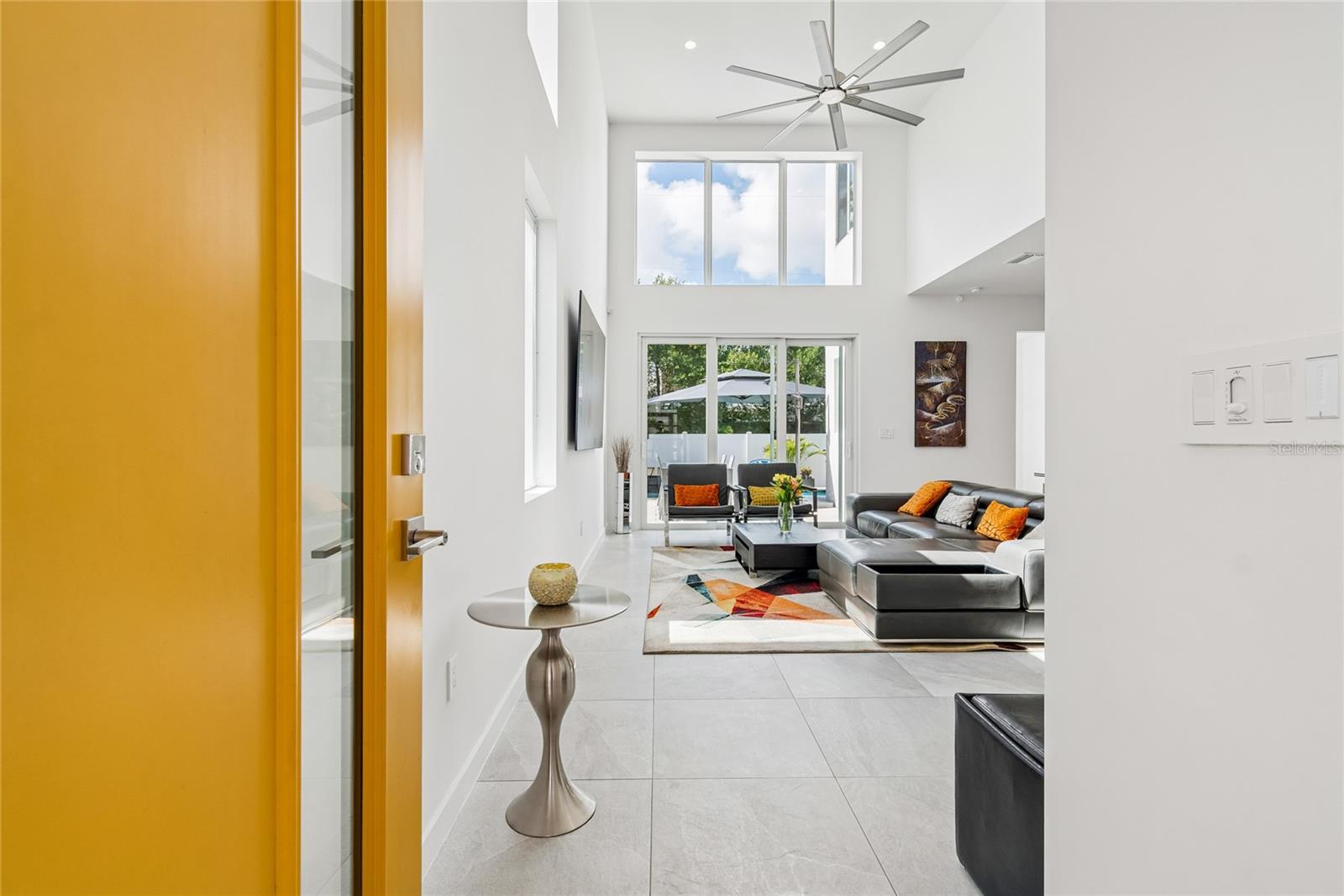 1314 W 1/2 LEMON ST — photo 11