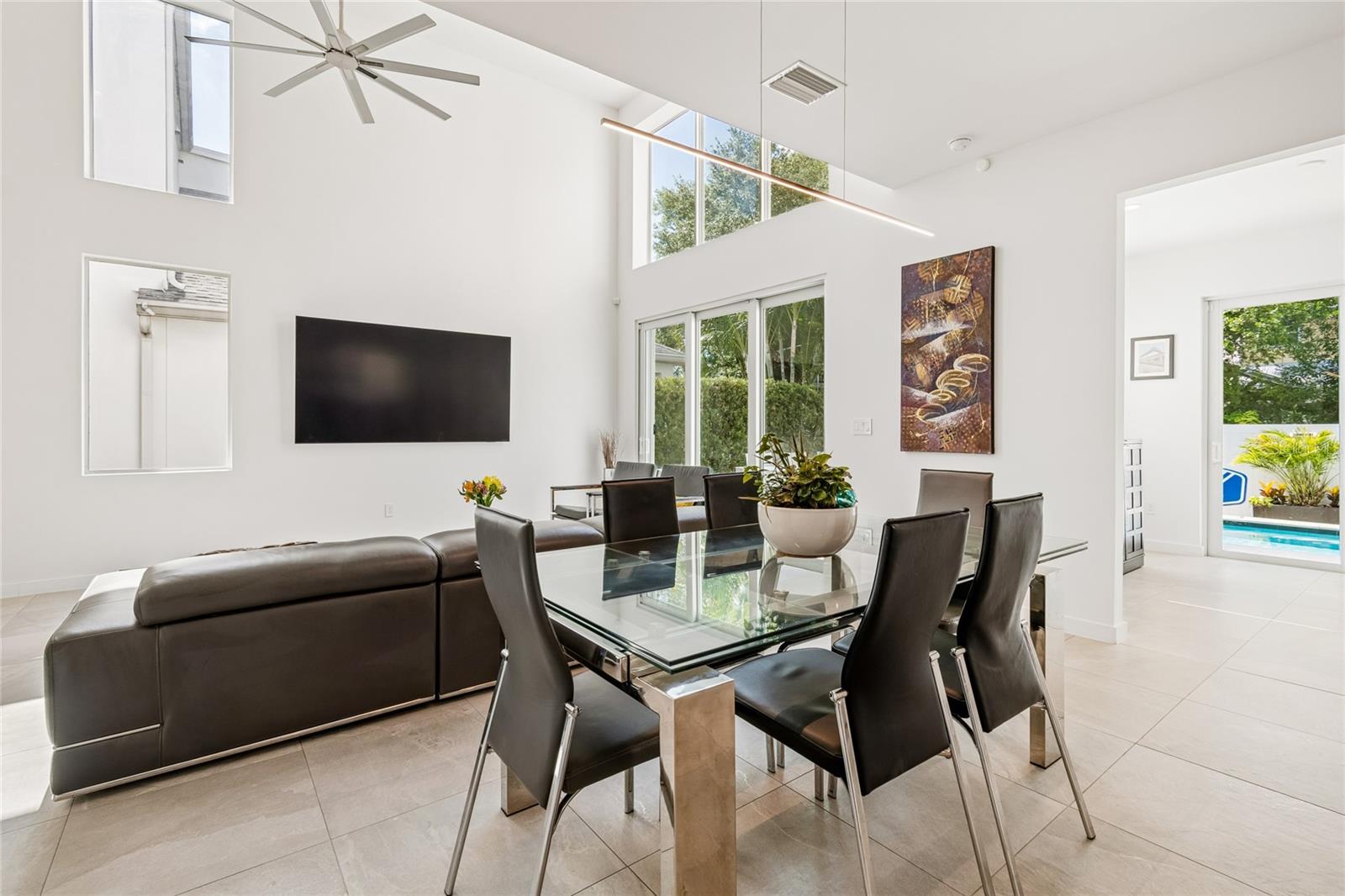 1314 W 1/2 LEMON ST — photo 21