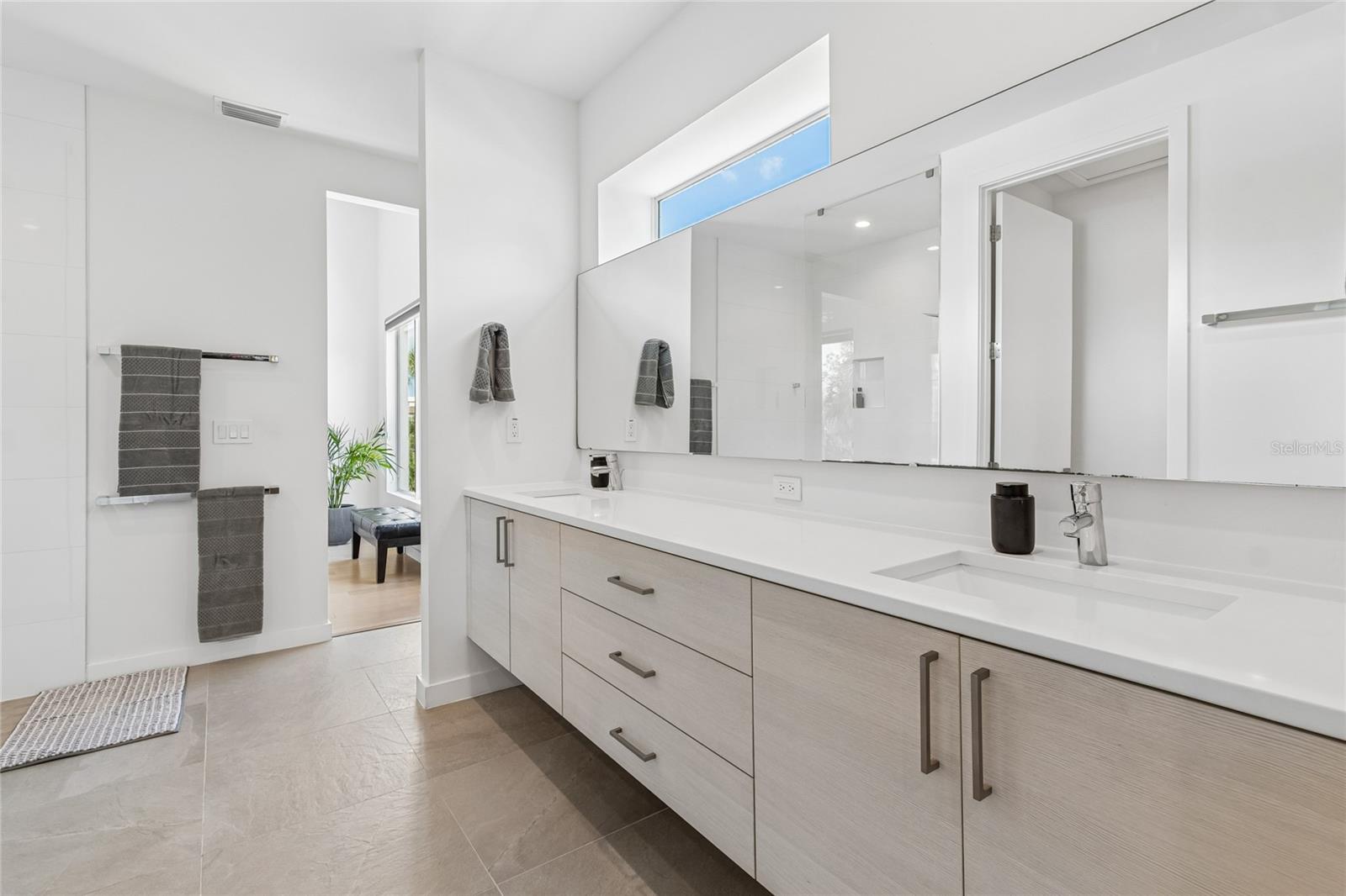 1314 W 1/2 LEMON ST — photo 58